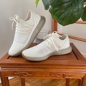 Under Armour Sneakers